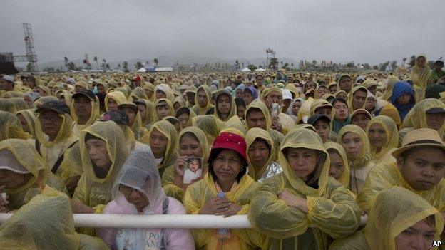 Crowds at the papal Mass in Tacloban