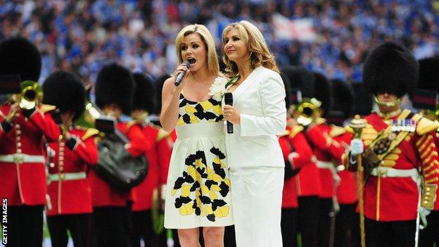 Katherine Jenkins (left) and Lesley Garrett