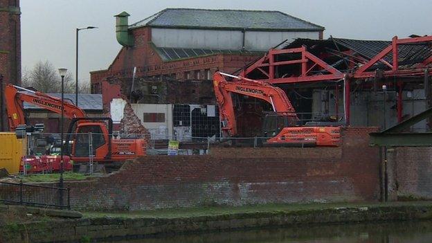 Wigan Pier Nightclub demolition