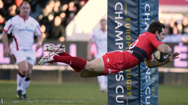 Nicholas Sanchez dives over to score Toulon's first try in Saturday's win over Ulster