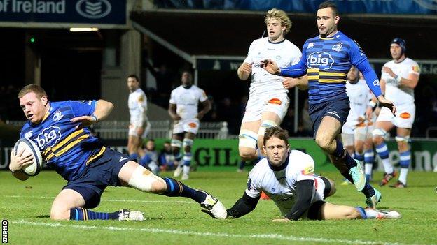 Sean Cronin secured Leinster's bonus-point before half-time by scoring his try