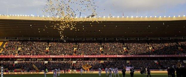 A tribute to Sir Jack Hayward ahead of kick-off at Molineux