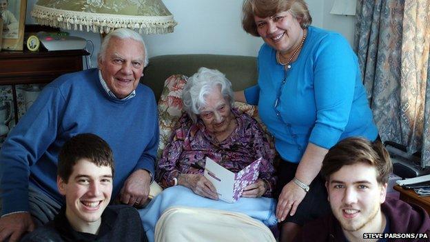 Gladys Hooper and family