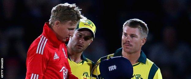 England batsman Joe Root (left) and Australia opener David Warner