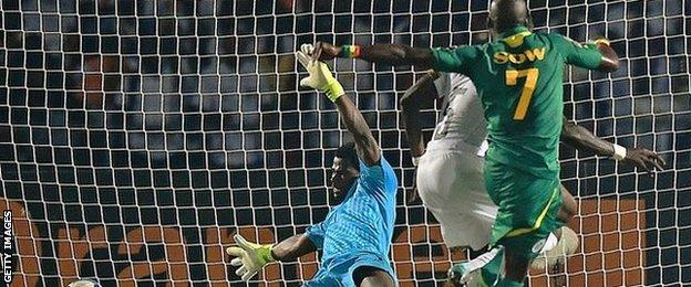 Moussa Sow finally scored the winner with Senegal's 20th shot of the game