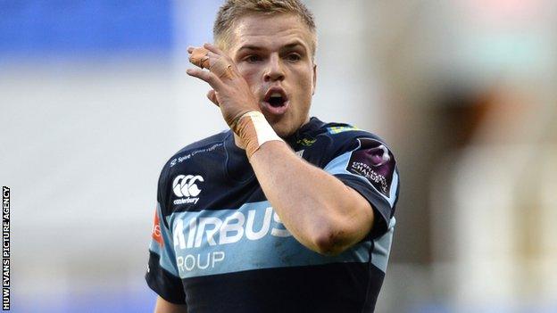 Cardiff Blues signed Wales-qualified Gareth Anscombe from Waikato Chiefs in July 2014