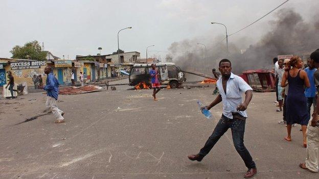 Opposition supporters protest in Kinshasa on 19 January 2015