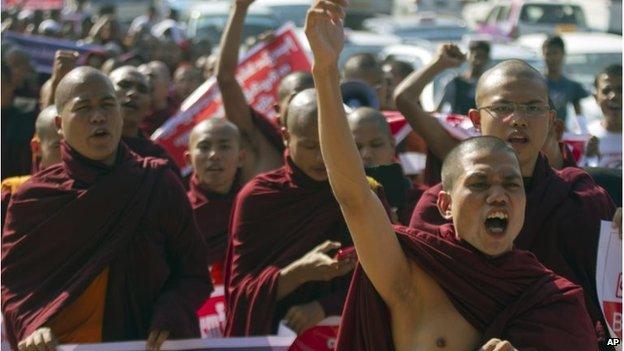 Monks at a rally against the UN in Yangon, Myanmar (16 Jan 2015)