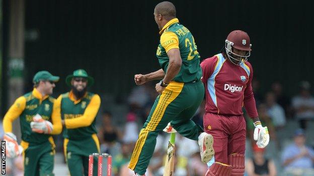 South Africa's Vernon Philander celebrates the dismissal of West Indies' Chris Gayle