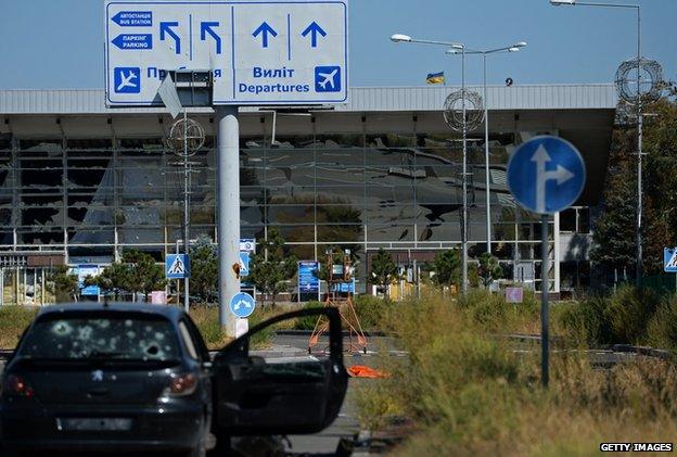 Ukrainian flag flies on top of Donetsk airport on September 2, 2014