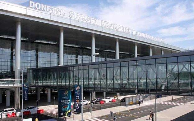 Image taken from the website of Donetsk airport showing the exterior of the terminal