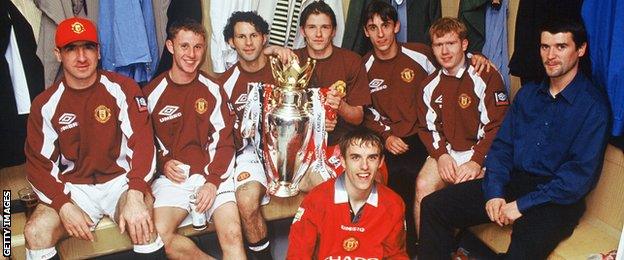 Eric Cantona and team-mates