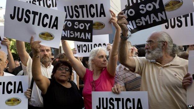 People gather outside the Amia Jewish community centre asking for "Justice" on 21 January, 2015.