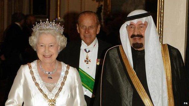 Queen Elizabeth II in a carriage with King Abdullah bin Abdulaziz of Saudi Arabia