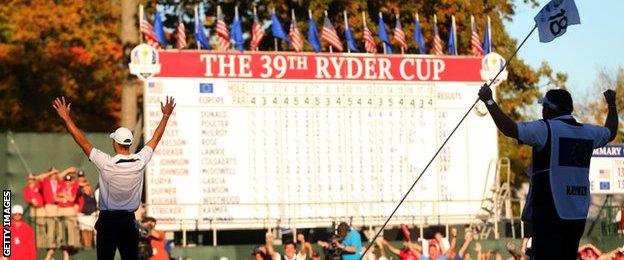 Martin Kaymer celebrates holing the winning putt in the Ryder Cup