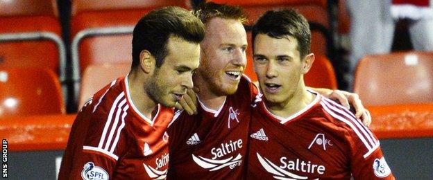 Aberdeen beat Hamilton to reach the last four in the League Cup