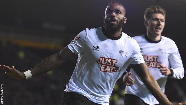 Darren Bent celebrates scoring against Blackburn Rovers