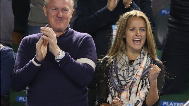 Kim Sears (right)