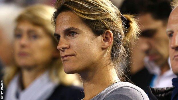 Amelie Mauresmo watches Andy Murray overcome Tomas Berdych in his Australian Open semi-final