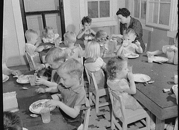 Childersburg, Alabama. Lunch period in the WPA (Works Progress Administration) day nursey for defense workers' children