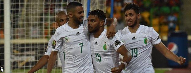 Hilal Soudani celebrates his goal