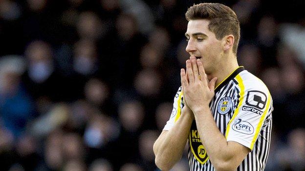 St Mirren midfielder Kenny McLean