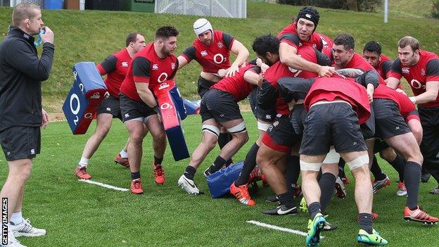 Graham Rowntree takes England training