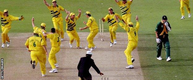 Australia celebrate as Allan Donald trudges off