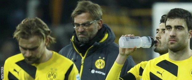 Borussia Dortmund coach Jurgen Klopp (centre)