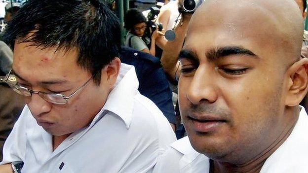 Andrew Chan and Myuran Sukumaran at court in Bali (Feb 2006)