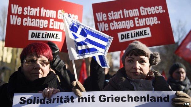 Radical left German supporters of Die Linke show their support for Greece (5 Feb)