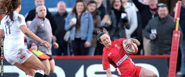 Laurie Harries scores Wales' second try against England