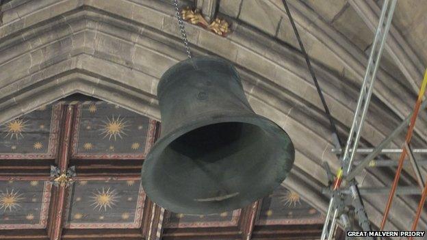 Great Malvern Priory bells being moved