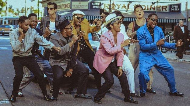 Bruno Mars and Mark Ronson in the video for Uptown Funk