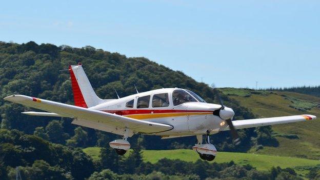 A Piper Cherokee aircraft