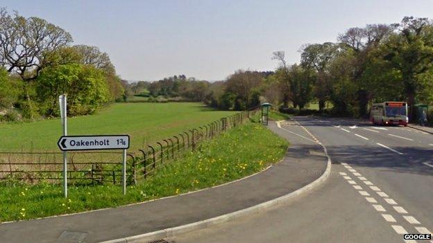 Oakenholt Lane and Mold Road