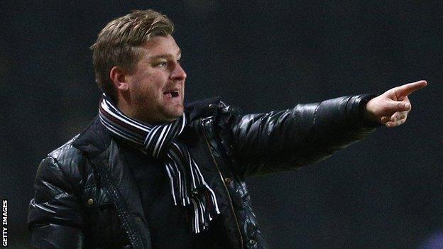 Karl Robinson