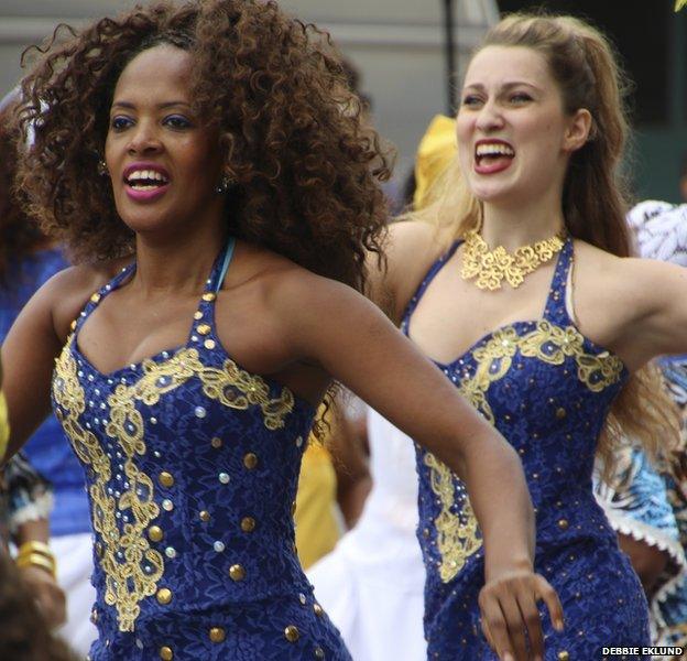 Antonia Eklund dancing with another woman