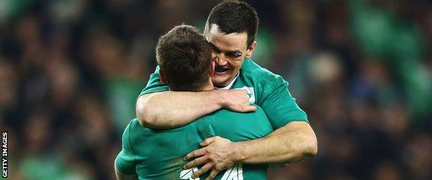 Johnny Sexton embraces Tommy Bowe