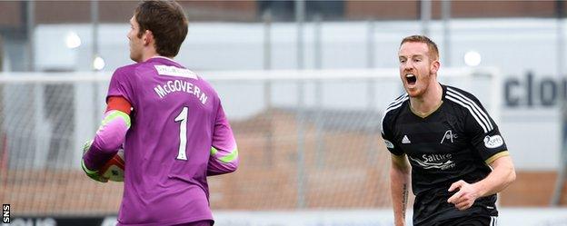 Adam Rooney was left frustrated after appearing to score for Aberdeen