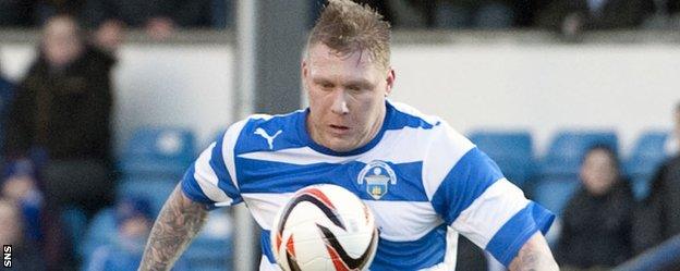 Garry O'Connor in action for Greenock Morton