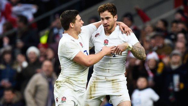 Danny Cipriani (right) being congratulated by Bn Youngs after his try against Italy