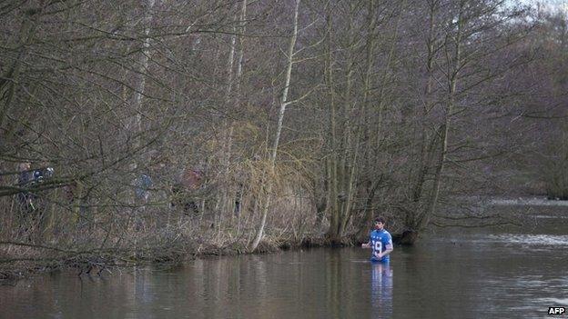 The River Henmore