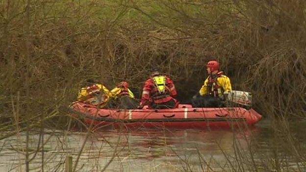 Search teams on the river