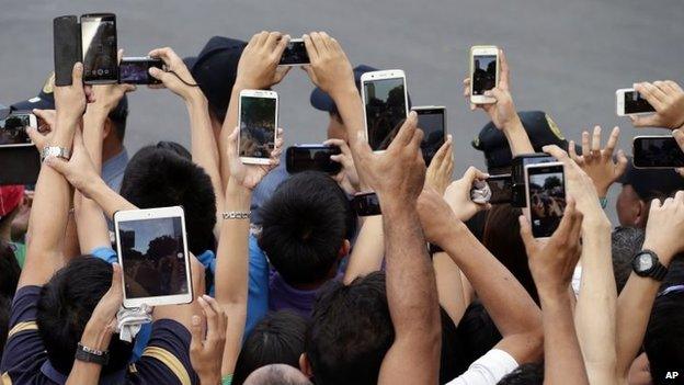 Mobile phone users in the Philippines (January 2015)