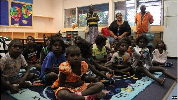 Evacuated children from Warruwi community attend class in Darwin, Northern Territory (20 Feb 2015)