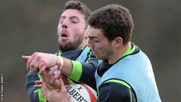 Alex Cuthbert and George North