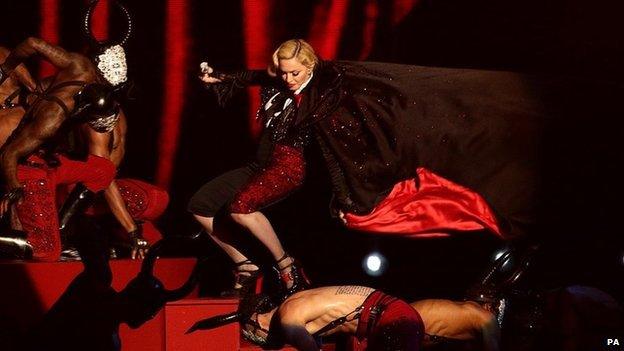 Madonna fell down the steps at the Brit Awards