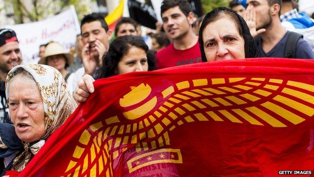 Yazidis and Syrian Christians in Berlin protest against the Islamic State militant group