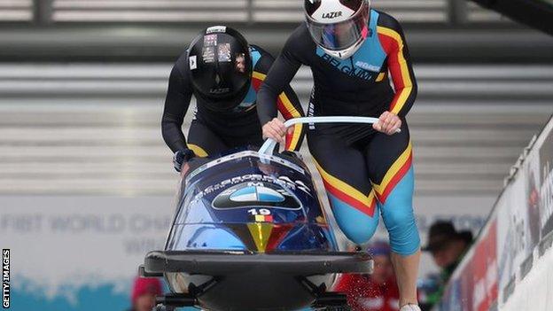 Bob pilot Elfje Willemsen (front) and her pusher Sophie Vercruyssen